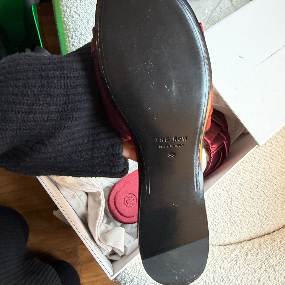 The Row Ellen Sandal (Burgundy) (size 38) - Picture 4 of 7